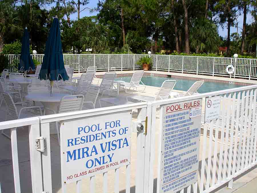 Miravista Community Pool